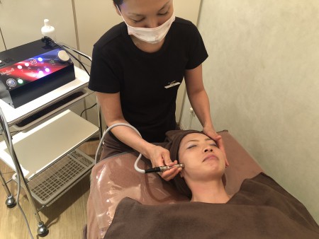 E7829847-F55F-4934-9FF7-9B274188D865